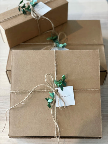 HOLIDAY GIFT WRAP